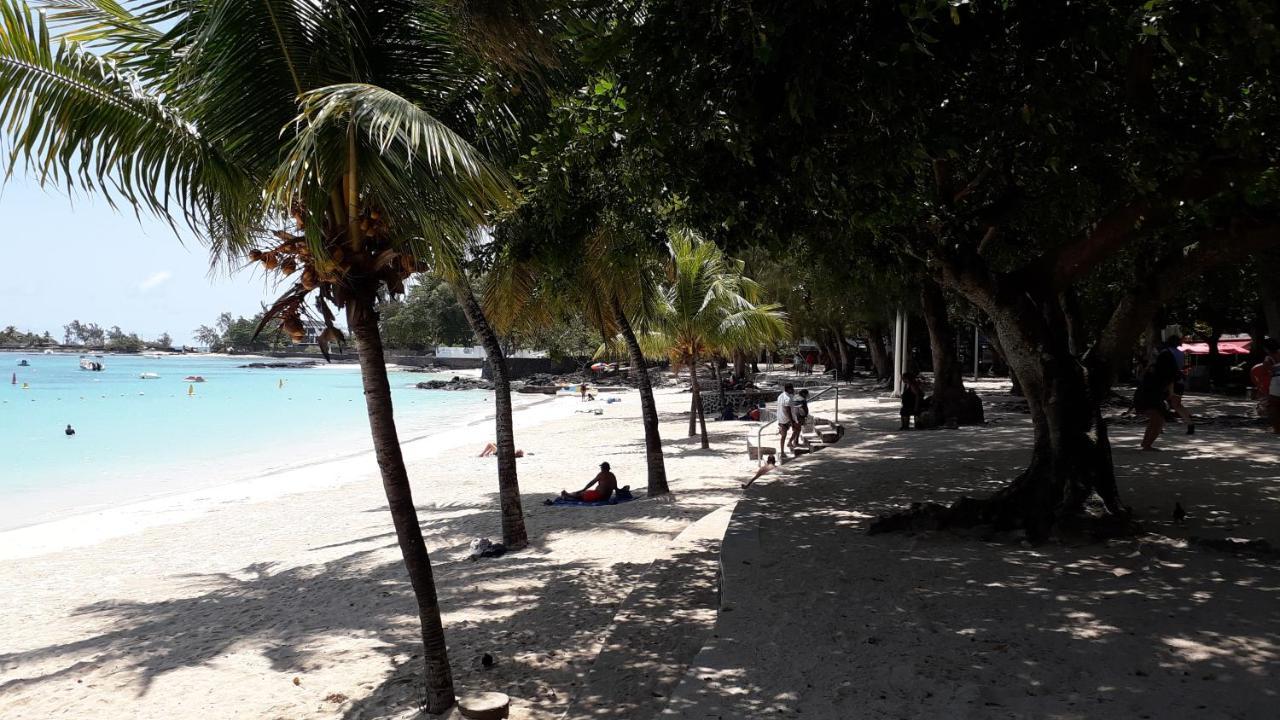Peaceful And Private Villa Grand Baie Bagian luar foto