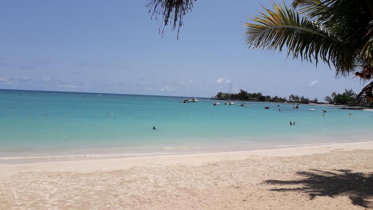 Peaceful And Private Villa Grand Baie Bagian luar foto