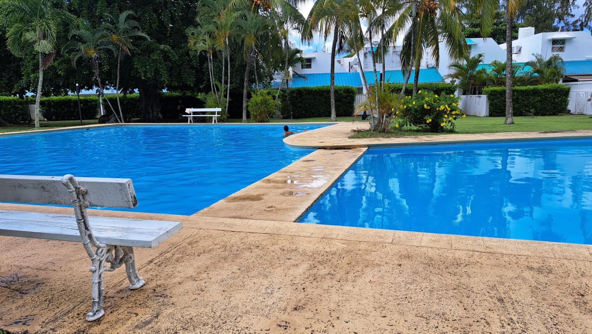 Peaceful And Private Villa Grand Baie Bagian luar foto